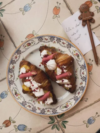 Kærlighed til maven.. 🥐🍋🍓